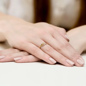 Pierścionek z Brylantami 0,11ct z białego złota próby 585. W-0237B